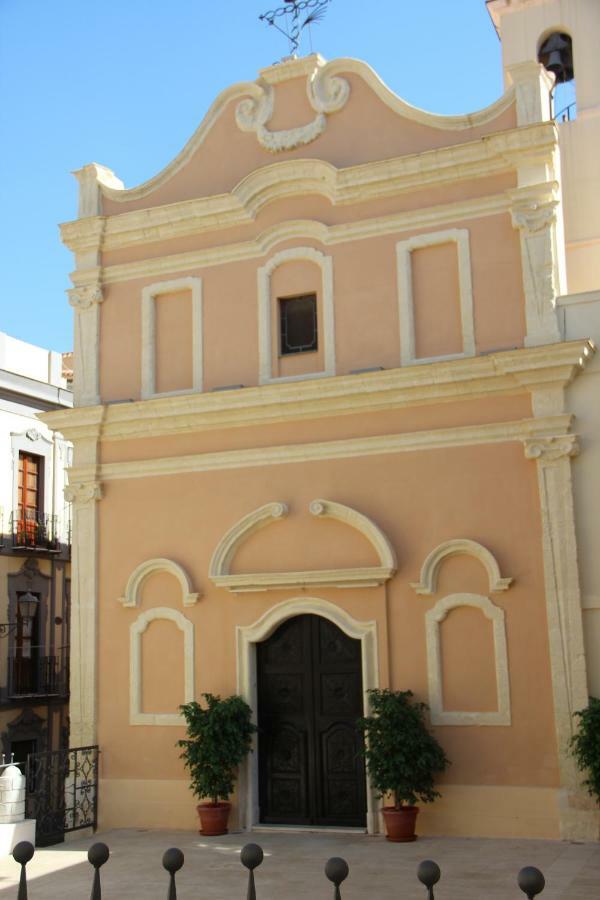 Sant Efisio Host Hotel Cagliari Exterior foto